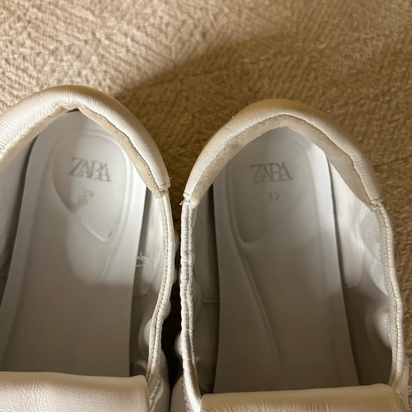 Zara - Picture 3 of 3